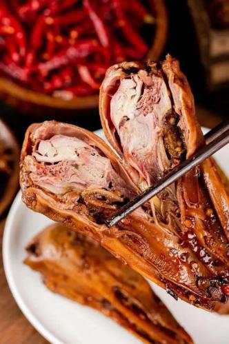 一口气能吃五个的衢州辣鸭头,好吃到让人停不下来呀!(图5) 一口气能吃五个的衢州辣鸭头,好吃到让人停不下来呀!(图5)