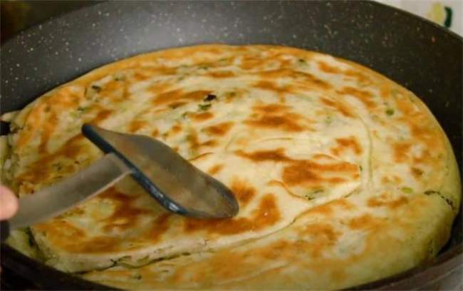 发面葱花饼家常做法,简单快速,烙上一锅不够全家吃,太香了(图6) 发面葱花饼家常做法,简单快速,烙上一锅不够全家吃,太香了(图6)