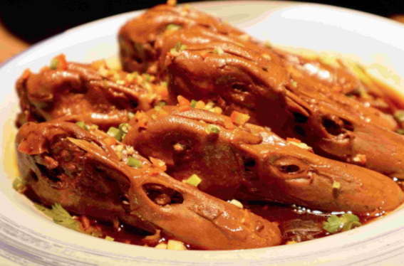 衢州鸭头,美味传承的艺术品