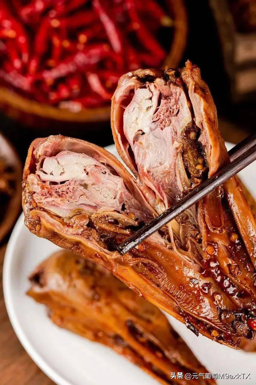 一口气能吃五个的衢州辣鸭头,好吃到让人停不下来呀!(图8) 一口气能吃五个的衢州辣鸭头,好吃到让人停不下来呀!(图8)