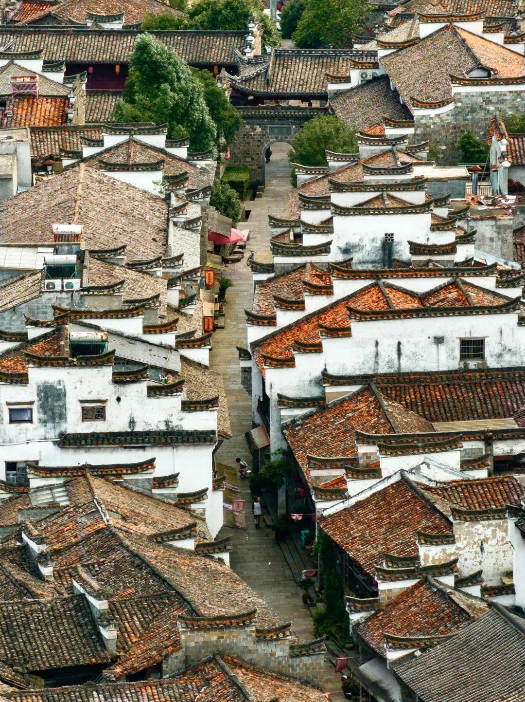 它是江浙沪最没存在感的城市,景区更是免费,出名的却只有鸭头!(图17) 它是江浙沪最没存在感的城市,景区更是免费,出名的却只有鸭头!(图17)